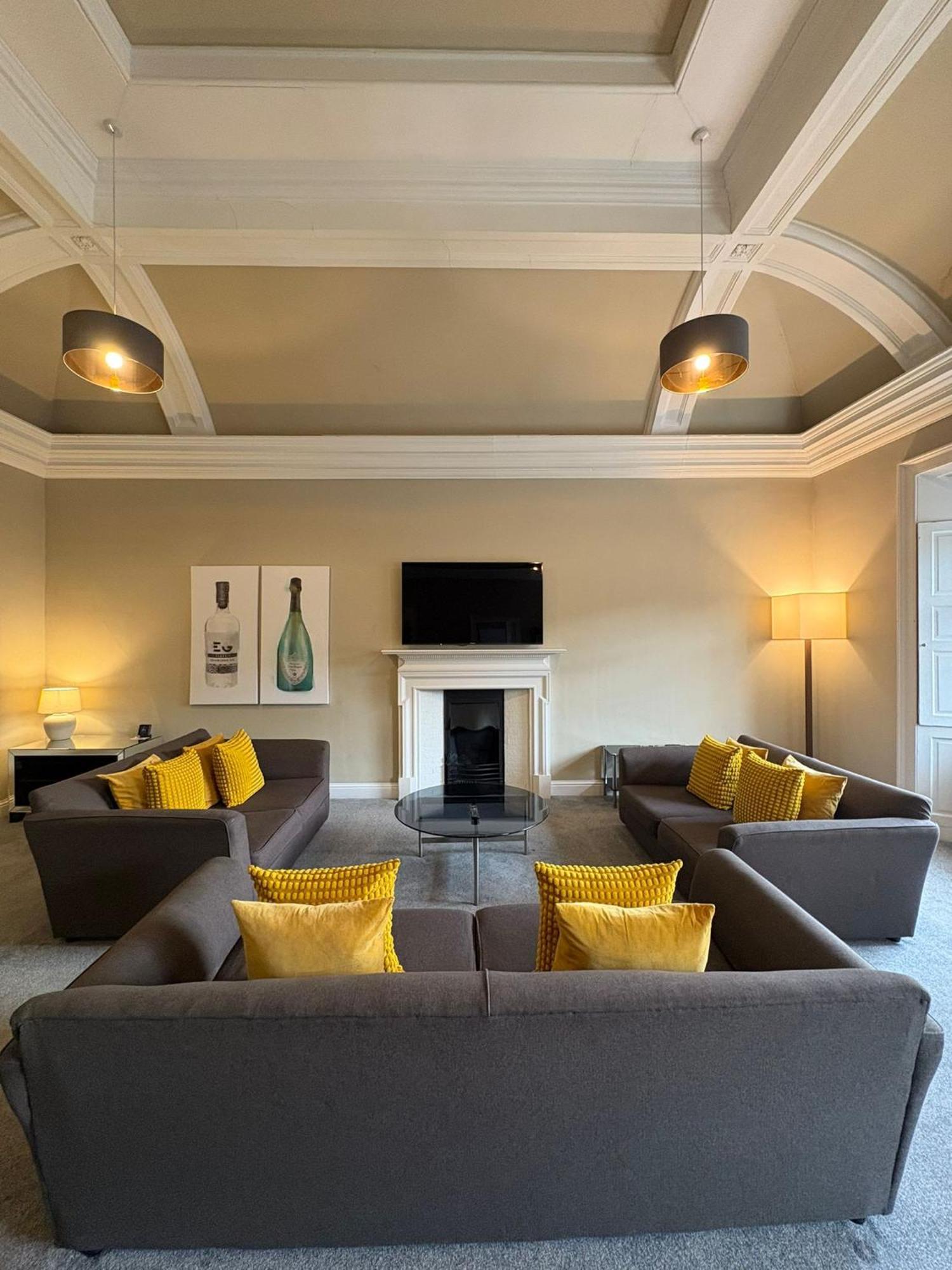 York Place Apartments By Destination Edinburgh — Photos 3